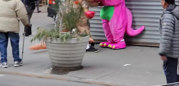  dino vs barney